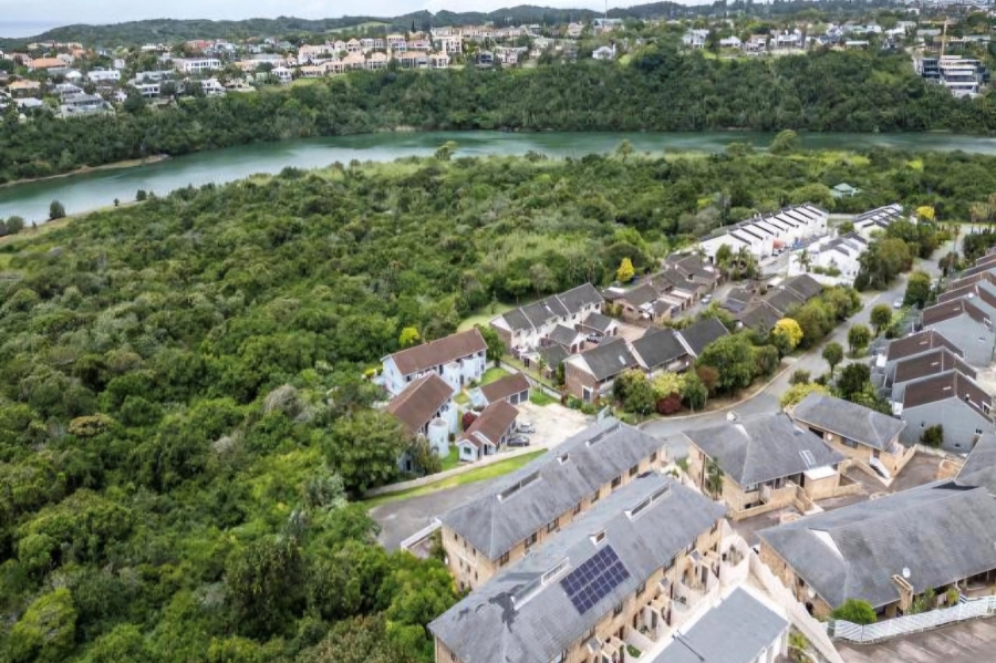 2 Bedroom Property for Sale in Beacon Bay Eastern Cape